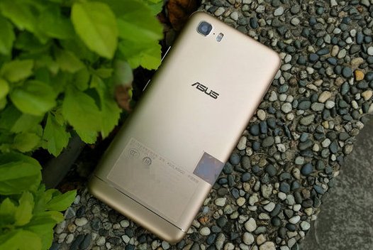 Asus ZenFone Pegasus 3S. 5.2-дюймовый смартфон с мощной батареей и Android 7.0 Nougat на борту