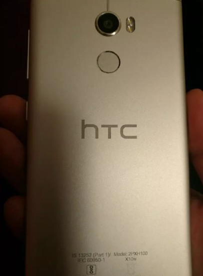 HTC One X10. Живые фото нового смартфона просочились в Сеть