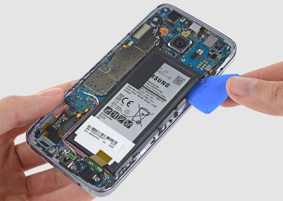 Инструкция по разборке Samsung Galaxy S7 появилась в iFixit. Ремонтопригодность нового флагмана все еще на низком уровне