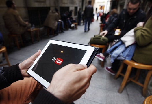 Google запустит сервис трансляции видео со смартфонов и планшетов в Youtube