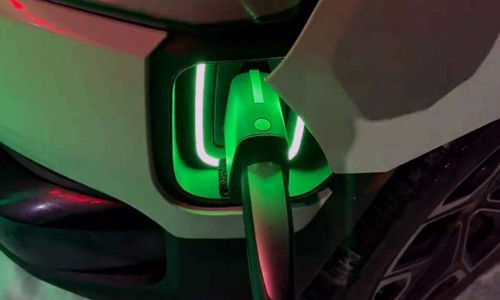 Владельцы Rivian теперь могут пользоваться Tesla Superchargers: быстрой зарядкой "в одно касание"