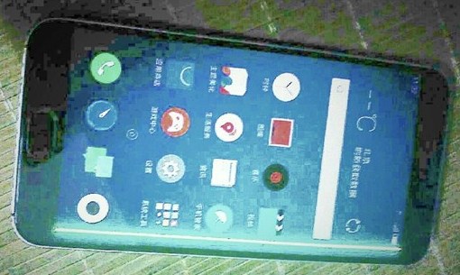 Meizu готовит к выпуску смартфон с изогнутым как у Galaxy edge экраном 
