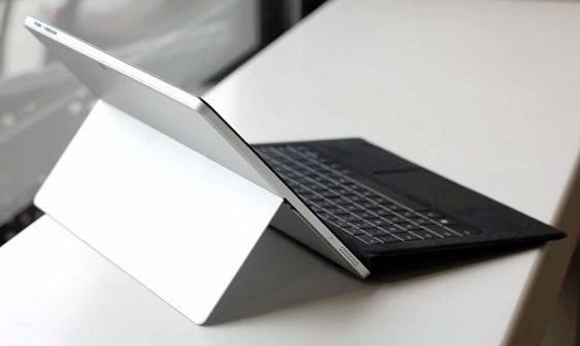 Chuwi SurBook. Планшет в стиле Microsoft Surface Pro 4 за $299 и выше
