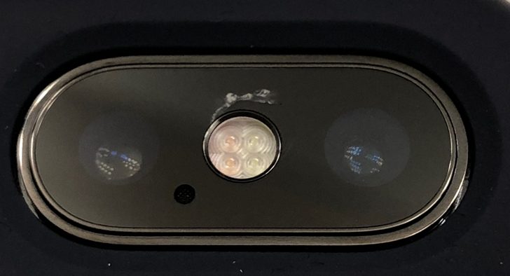 Проблемы с iPhone X: у смартфона трескается стекло и даже объективы камеры