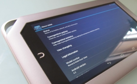 Кастомные Android прошивки. Благодаря CyanogenMod 10.2, последняя версия ОС Android 4.3 стала доступна владельцам планшетов Amazon Kindle Fire и NOOK Tablet.