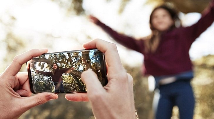 Обновление для Samsung Galaxy Note 8 принесет владельцам смартфонов возможность съемки супер замедленного видео и эмодзи в дополненной реальности