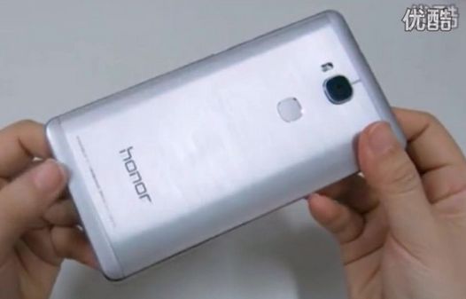 Huawei Honor 7 Plus. Очередная утечка сведений о 5,5-дюймовой версии флагманского смартфона Huawei