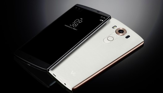 LG V10 с двумя экранами начинает поступать в продажу