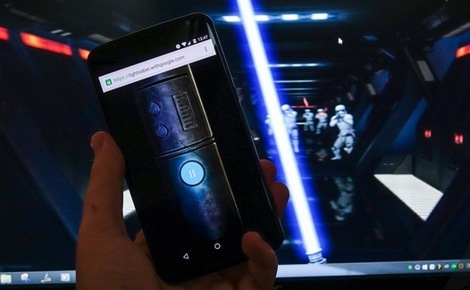 Звездные Войны. Преврати свой смартфон в световой меч с помощью нового эксперимента Google Chrome