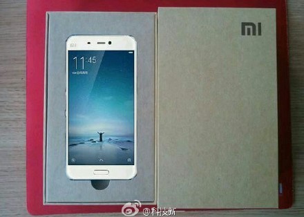 Xiaomi Mi 5. Фото смартфона в заводской упаковке появились в Сети