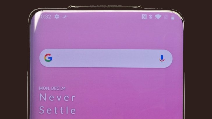 OnePlus 7. Смартфон с экраном без выреза и выдвижной фронтальной камерой засветился на живых фото