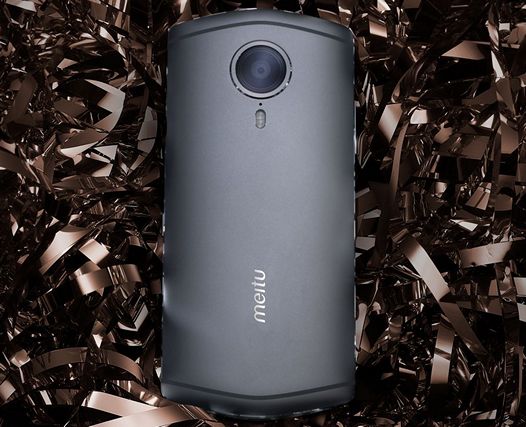 Meitu T8. 5.2-дюймовый селфифон с искусственным интеллектом за $479