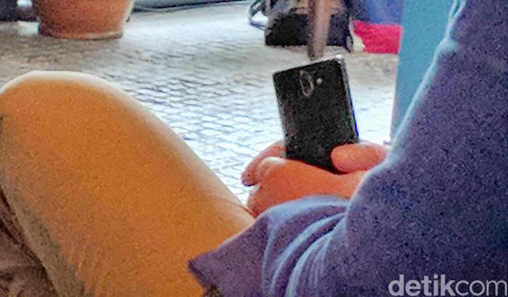 Смартфон Nokia 9 Sirocco на «шпионских» фото