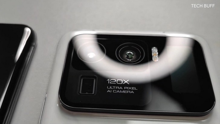 Xiaomi Mi 11 Ultra с камерой обеспечивающей 120-кратное увеличение и дополнительным экраном на задней панели в первом видеознакомстве