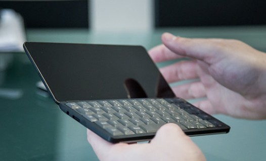 Gemini PDA: 5.7-дюймовый раскладной смартфон с клавиатурой и двумя операционными системами на борту за $300