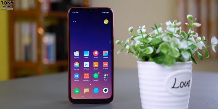 Redmi 7. Смартфон бюджетного класса вживую (Видео)