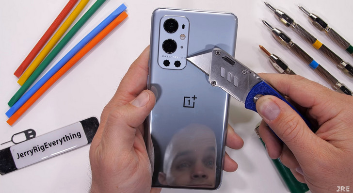 OnePlus 9 Pro в тестах на устойчивость к царапинам и жесткость конструкции показал себя достойно