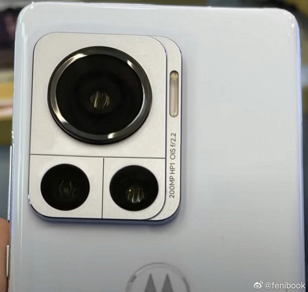 Motorola Frontier. Так будет выглядеть новый флагман со 194-мегапиксельной камерой, дисплеем с частотой обновления 144 Гц и быстрой зарядкой мощностью 125 Вт