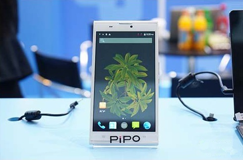 Pipo T8, T9 и T10 Новый фаблет и два Android планшета китайского производства на выставке Electronics Show