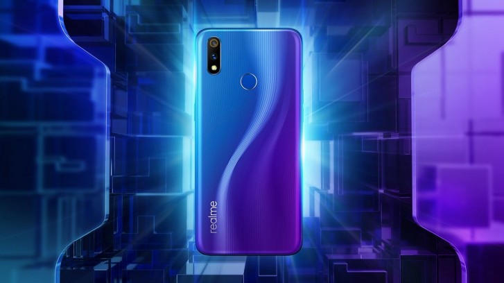 Realme 3 Pro. 6.3-дюймовый Full HD+ диспелей, процессор  Snapdragon 710 и аккумулятор с емкостью 4045 мАч за $200 и выше