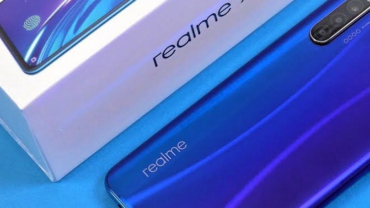 Realme X3 SuperZoom Edition. Смартфон с камерой, оснащенной телеобъективом, вскоре появится в продаже