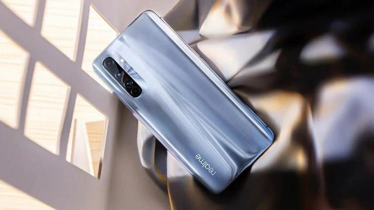 Realme X50 Pro Play. Смартфон для геймеров с процессором Snapdragon 865, дисплеем с частотой обновления 90 Гц и 5G модемом за $380 и выше