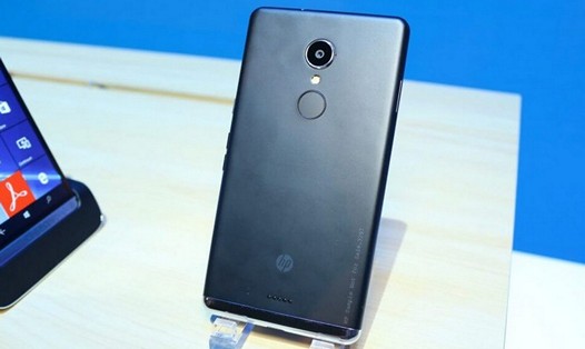 HP Elite x3. Windows 10 Mobile смартфон с двумя биометрическими сканерами на борту показан на Computex 2016