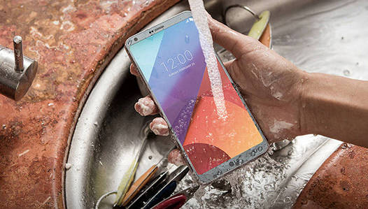 LG Q6 (LG G6 mini) в рекламном тизере за день до премьеры (Видео) LG Q6 (LG G6 mini) в рекламном тизере за день до премьеры (Видео)