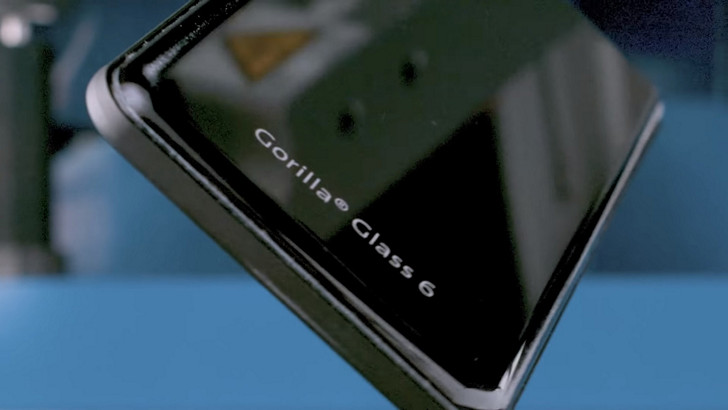 Защитное стекло для смартфонов Corning Gorilla Glass 6 обеспечит им больше шансов на выживание при падениях