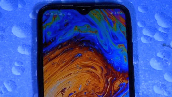 Samsung Galaxy M60. Новый недорогой смартфон засветился в живом видео?