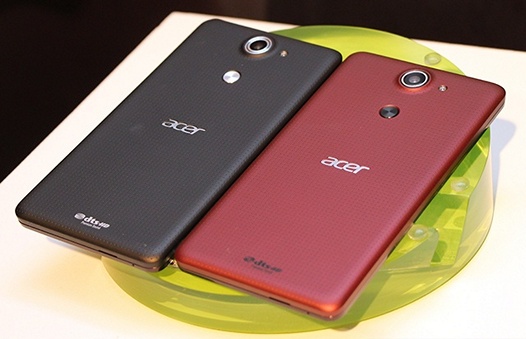 Acer Liquid X1 5.7-дюймовый фаблет с восьмиядерным процессором на борту поступил в продажу в Тайване по цене от $265 и вскоре будет доступен в Европе 