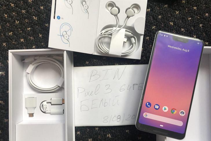 Google Pixel 3 XL. Видео распаковки смартфона и его живые фото появились в Сети Google Pixel 3 XL. Видео распаковки смартфона и его живые фото появились в Сети