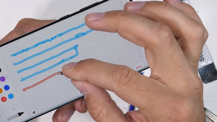 Samsung Galaxy Note 10+ 5G в тестах на устойчивость к царапинам и жесткость конструкции (Видео)