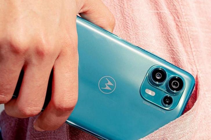 Motorola Edge 20 Fusion. Смартфон средней ценовой категории с OLED экраном, 108-Мп камерой и процессором Mediatek Dimensity 800U на борту готовится к выпуску