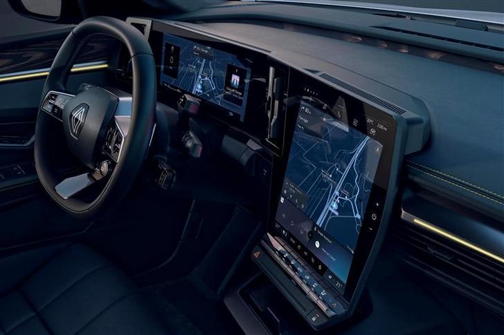 Megane E-Tech. Новый полностью электрический кроссовер Renault с Android Automotive на борту готовится к выпуску