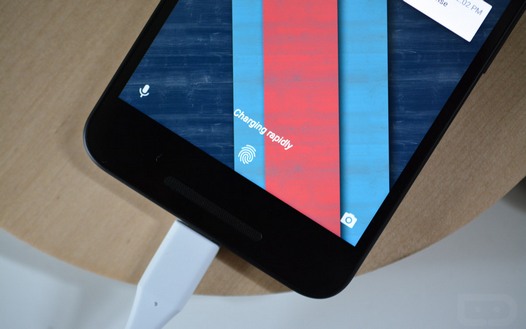 Nexus 5X и Nexus 6P не имеют поддержки беспроводной зарядки аккумулятора, зато смартфоны можно использовать для подзаряда батарей друг-друга и прочих мобильных устройств Nexus 5X и Nexus 6P не имеют поддержки беспроводной зарядки аккумулятора, зато смартфоны можно использовать для подзаряда батарей друг-друга и прочих мобильных устройств
