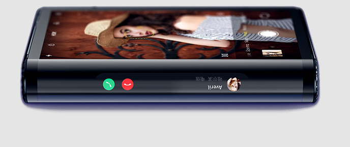 FlexPai. Складывающийся пополам смартфон с 7.8-дюймовым гибким дисплеем