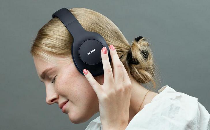 Nokia Essential Wireless Headphones. Полноразмерные беспроводные наушники со временем автономной работы до 40 часов