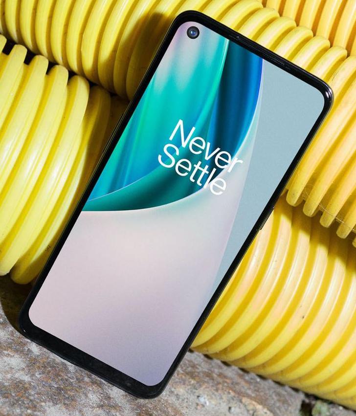 OnePlus Nord N10 5G. Дисплей с частотой обновления 90 Гц, процессор Snapdragon 690 и аккумулятор с емкостью 4300 мАч и быстрой зарядкой мощностью 30 Вт за 349 евро