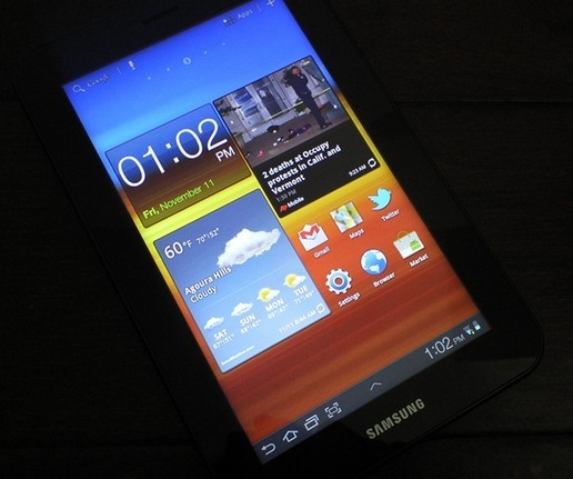 Экран Обзор Samsung Galaxy Tab 7.0 Plus
