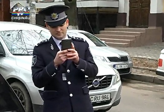 Полиция Молдовы получит в подарок китайские планшеты и смартфоны