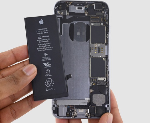 Apple будет бесплатно менять батарею в проблемных iPhone 6s