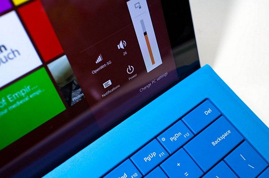 Регулируем яркость экрана на планшете Surface Pro 3  с помощью клавиатуры Type Cover