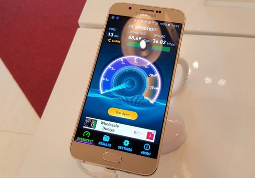 Samsung Galaxy A8 (2016). Живые фото смартфона появились в Сети