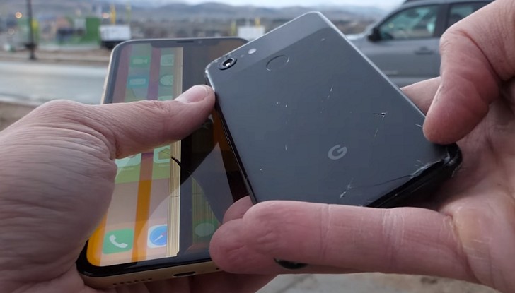 Apple iPhone XR против Google Pixel 3 в тесте на падения (Видео) Apple iPhone XR против Google Pixel 3 в тесте на падения (Видео)