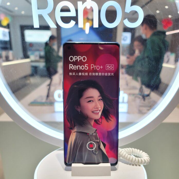 OPPO Reno5 Pro+ станет первым смартфоном с 50-мегапиксельной камерой на базе сенсора Sony IMX766