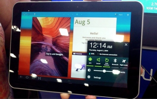Планшетный компьютер Samsung Galaxy Tab 8.9