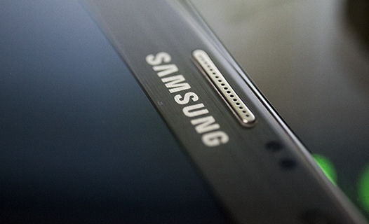 Samsung Galaxy F. Первый смартфон этой линейки уже в работе