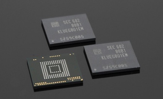 Samsung начинает выпуск 256-гигабайтных чипов высокоскоростной флеш-памяти UFS 2.0 для мобильных устройств