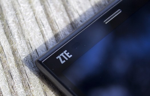 ZTE Axon. Новая модель смартфона получит процессор Qualcomm Snapdragon 820 и 21-Мп камеру